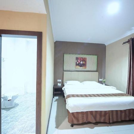 New Hollywood Hotel Pekanbaru Luaran gambar