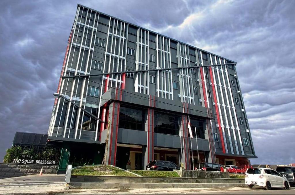New Hollywood Hotel Pekanbaru Luaran gambar