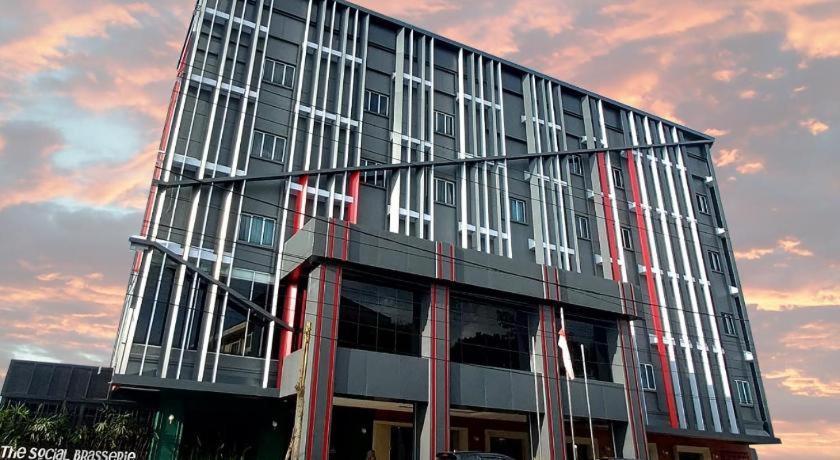 New Hollywood Hotel Pekanbaru Luaran gambar