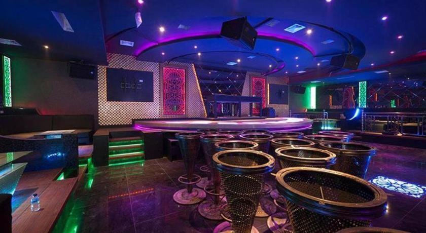 New Hollywood Hotel Pekanbaru Luaran gambar