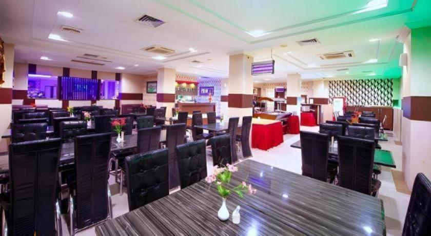 New Hollywood Hotel Pekanbaru Luaran gambar