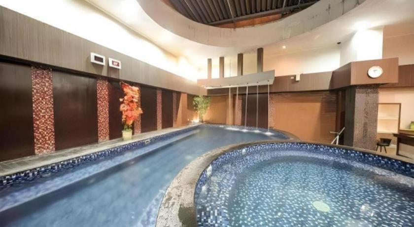 New Hollywood Hotel Pekanbaru Luaran gambar