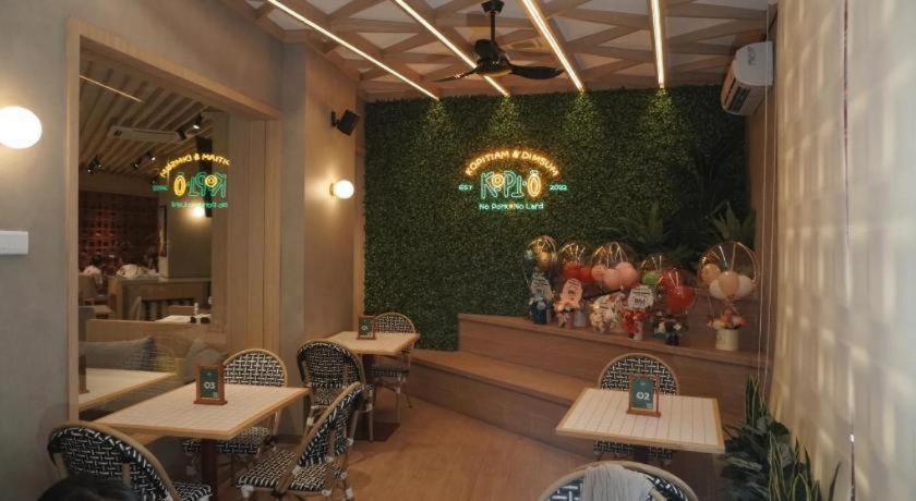 New Hollywood Hotel Pekanbaru Luaran gambar