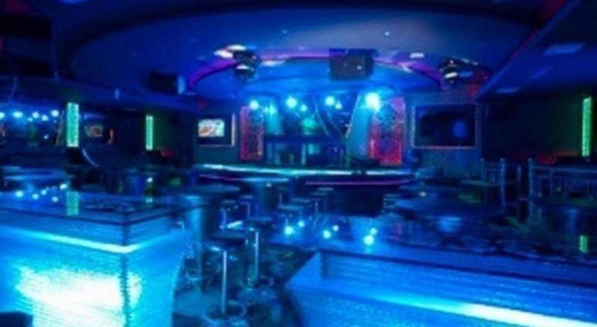 New Hollywood Hotel Pekanbaru Luaran gambar