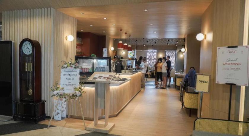 New Hollywood Hotel Pekanbaru Luaran gambar
