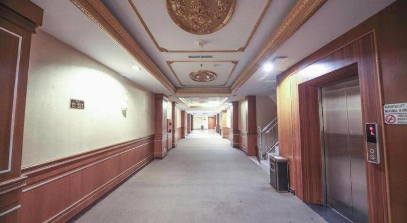 New Hollywood Hotel Pekanbaru Luaran gambar