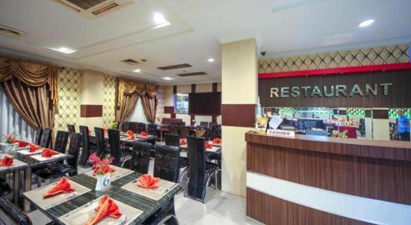 New Hollywood Hotel Pekanbaru Luaran gambar